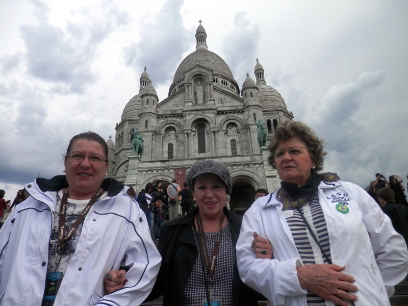 Inês, Helena e Alice - Basílica de Sacre Coeur 